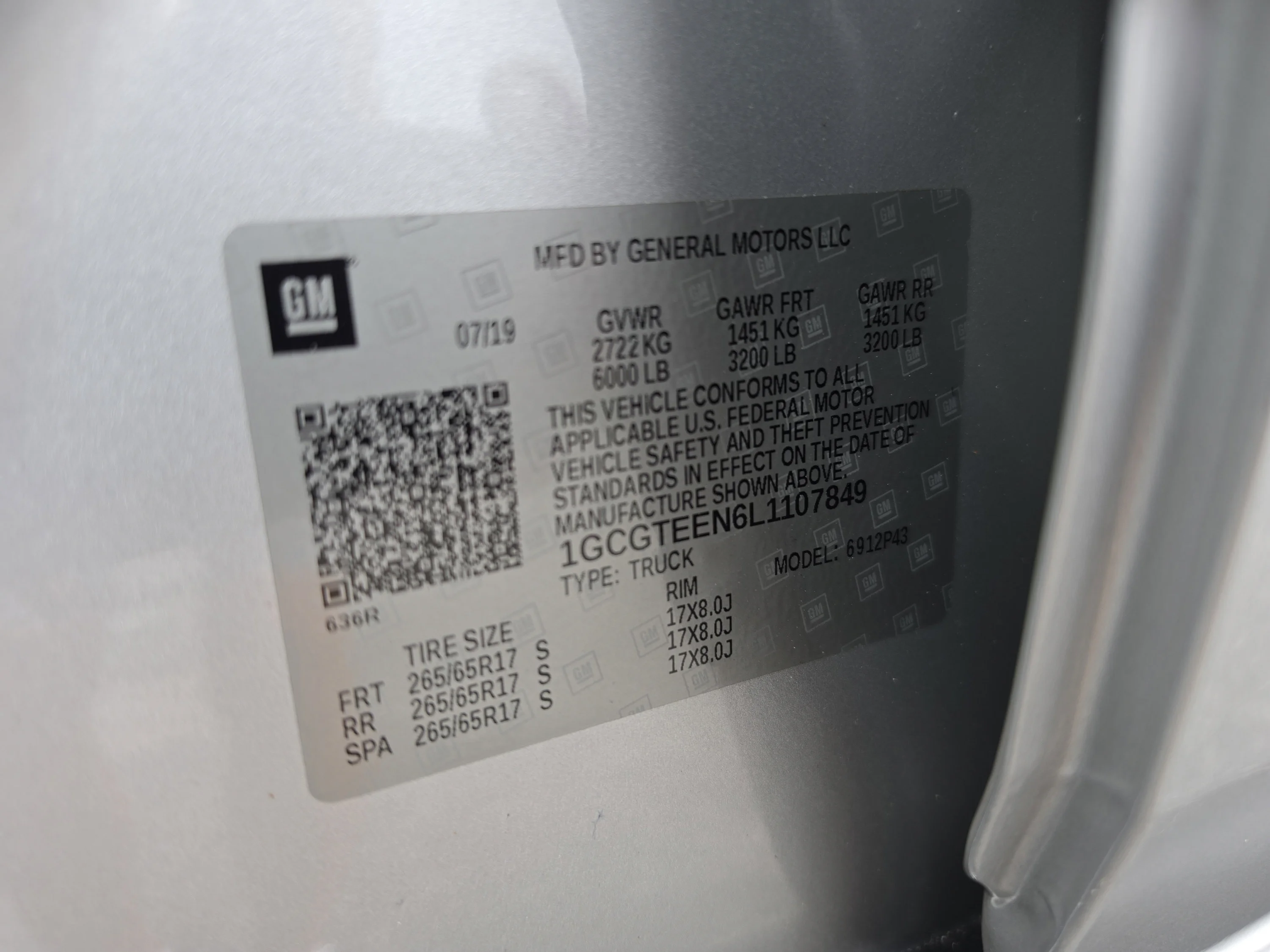Used 2020 Silver Ice Metallic Chevrolet 4WD ZR2 image 36