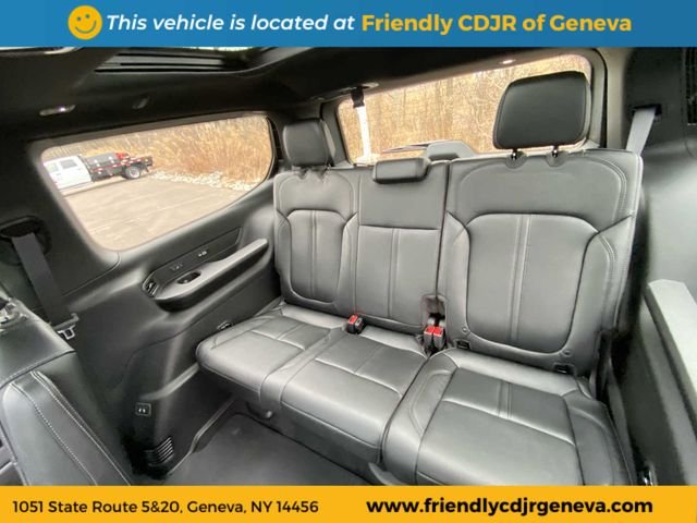 New 2026 High Gloss Black Exterior Paint Jeep Limited Reserve image 24