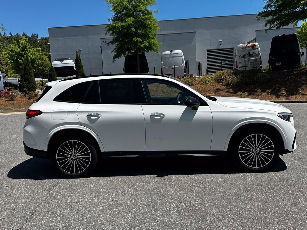New 2026 Polar White Mercedes-Benz GLC 300 image 9