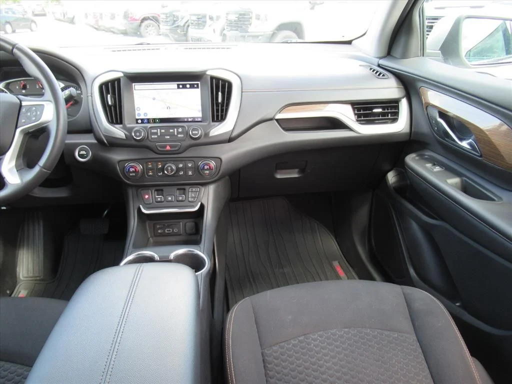 Used 2018 Silver GMC SLE image 14