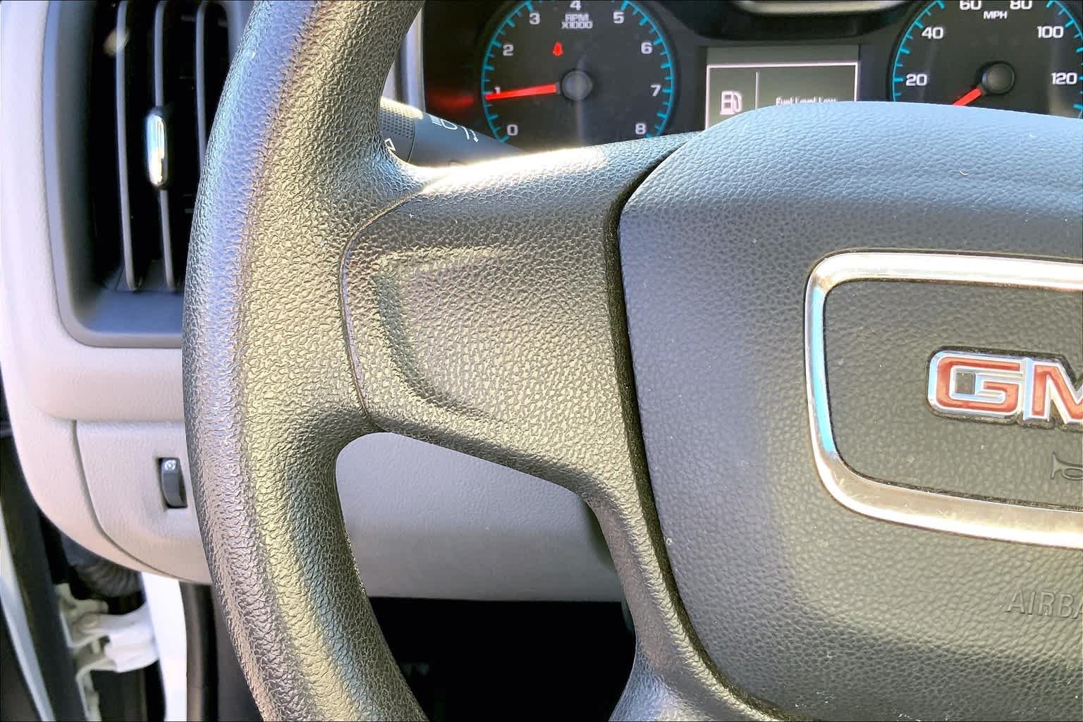 Used 2018 Summit White GMC 2WD image 23
