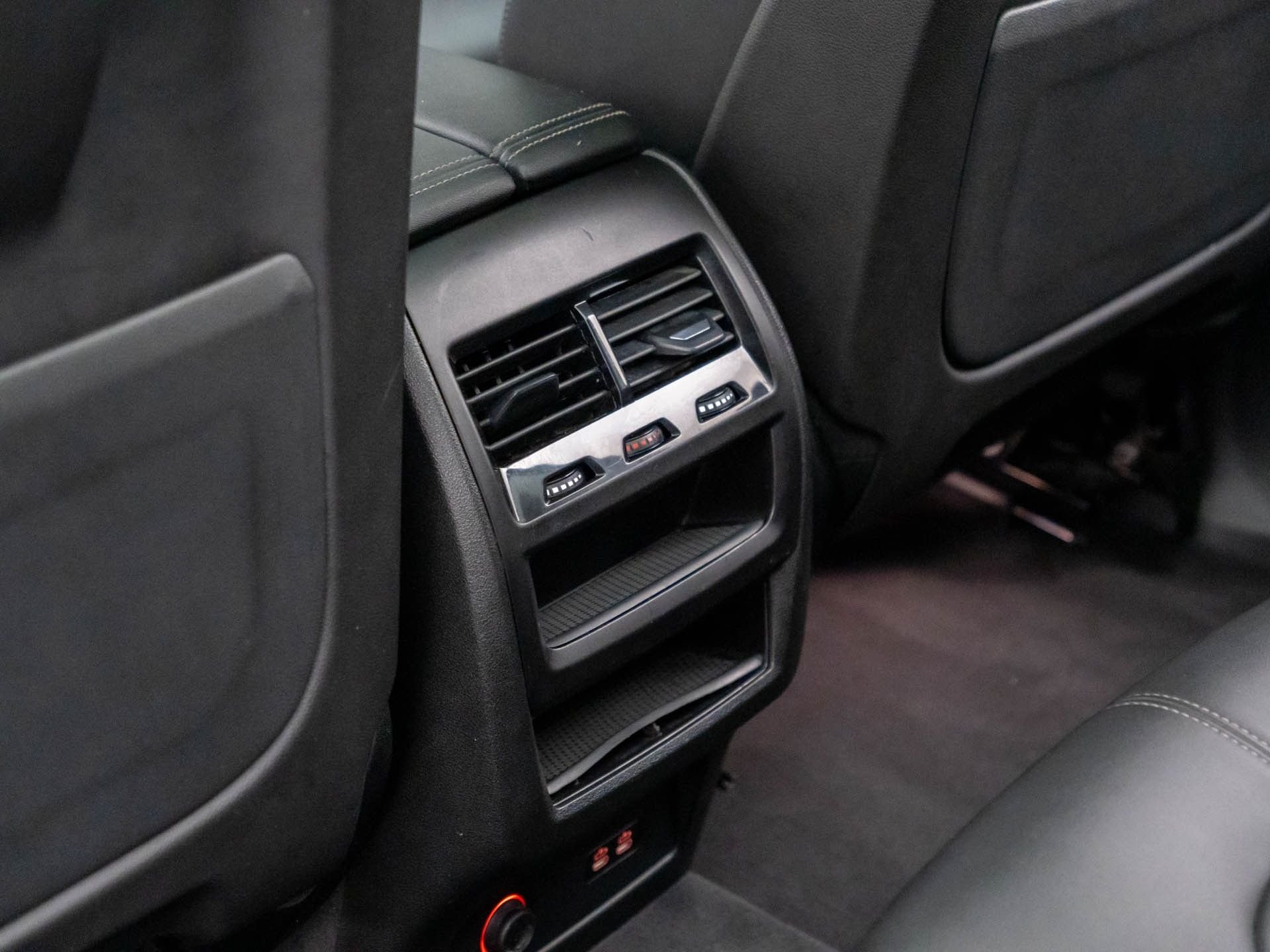 Used 2024 Black Sapphire Metallic BMW xDrive40i image 19