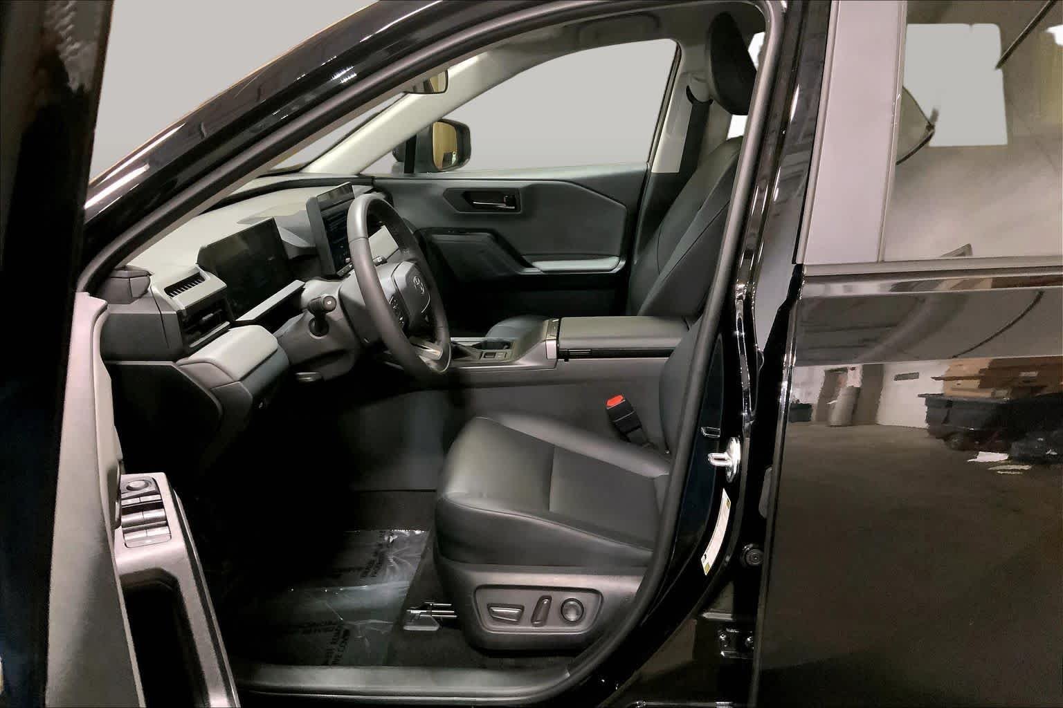 Used 2026 Midnight Black Metallic Toyota XLE Premium image 8