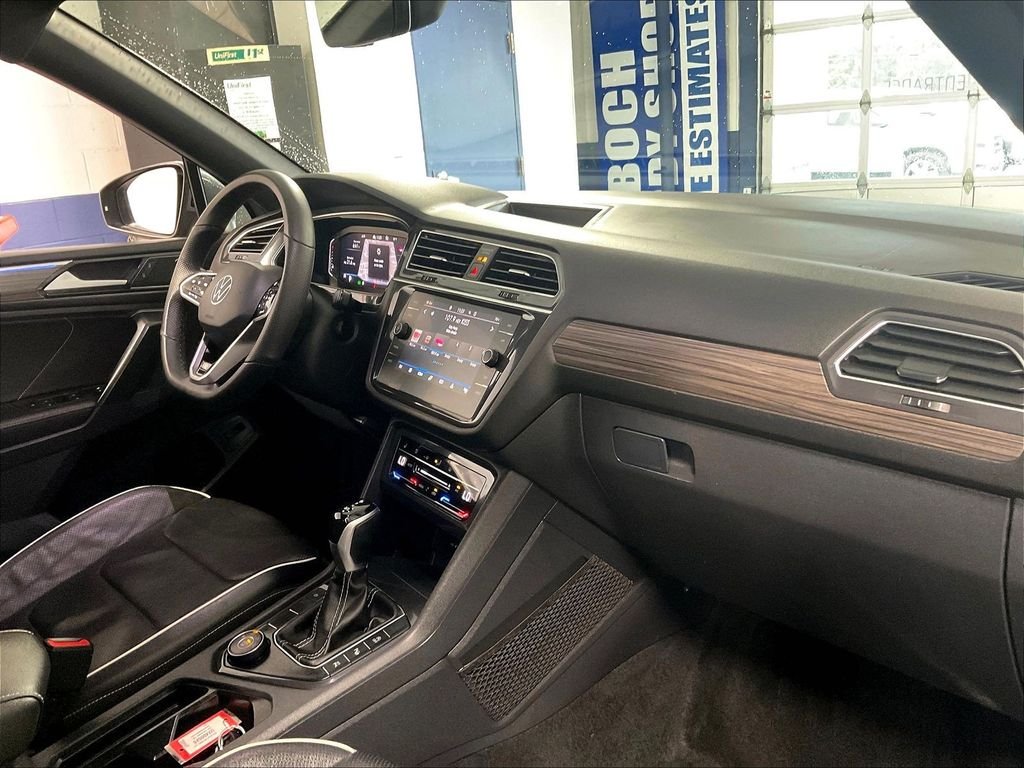 Used 2022 Gray Volkswagen 2.0T SEL R-Line image 14