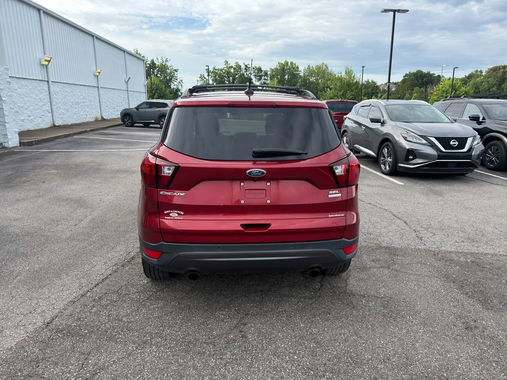 Used 2019 RED Ford SEL image 5