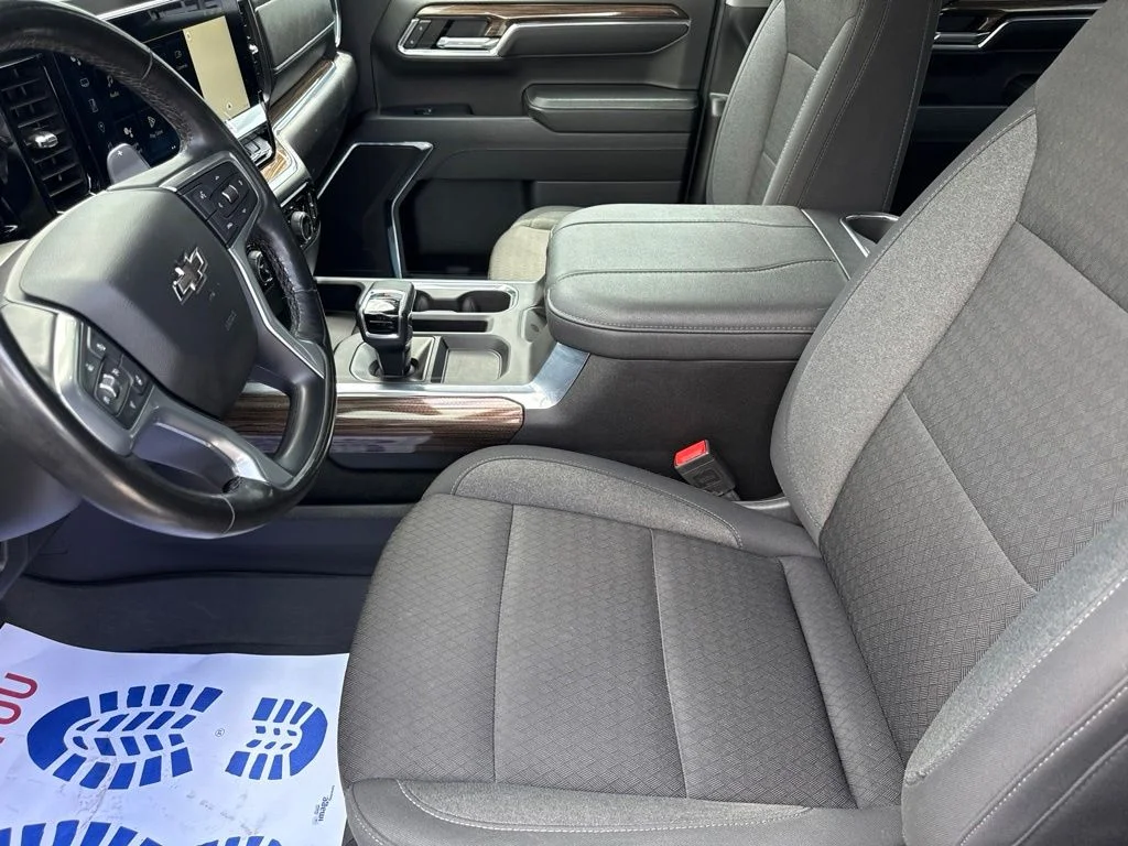 Used 2024 White Chevrolet RST image 21
