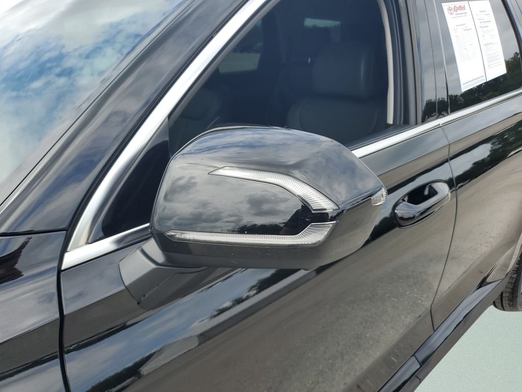 Used 2025 Black Hyundai XRT image 34