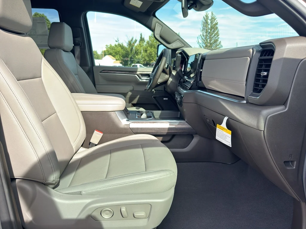 2026 Chevrolet Silverado 3500HD LTZ - Photo 17