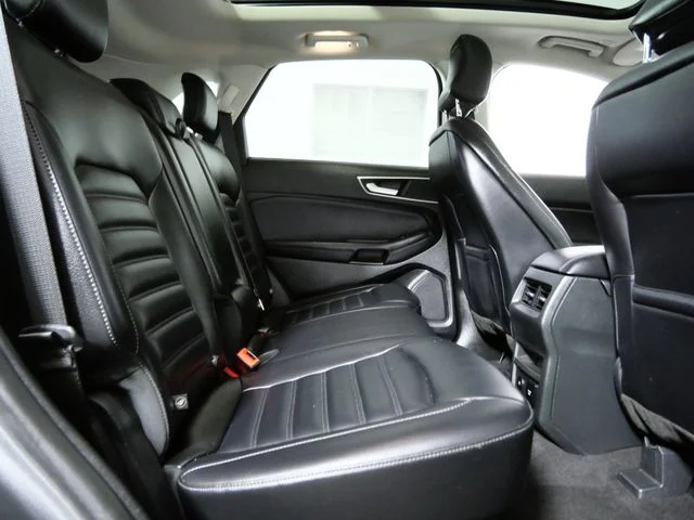Used 2024 Gray Ford SEL image 12