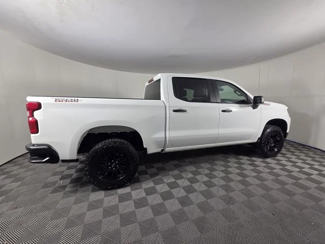 Used 2026 Summit White Chevrolet Custom Trail Boss image 7
