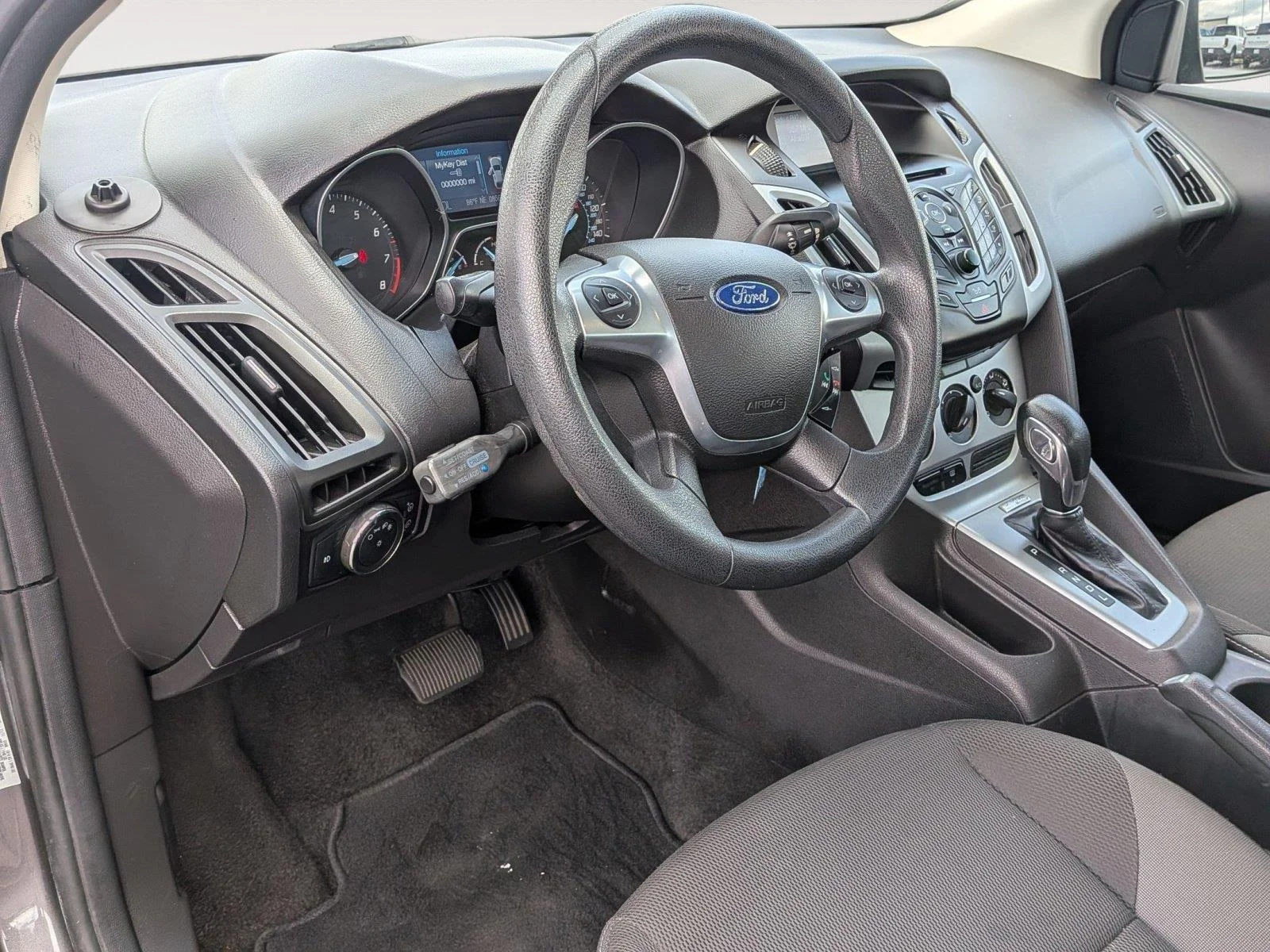Used 2012 Sterling Gray Metallic Ford SE image 10
