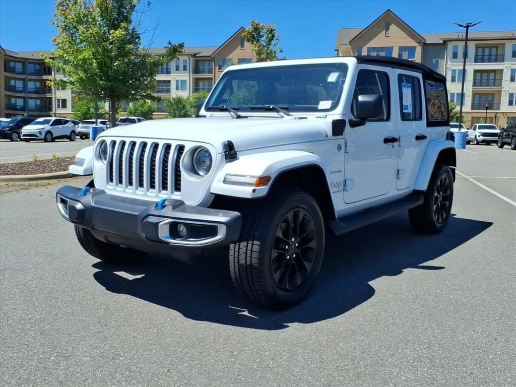 Used 2023 White Jeep Sahara 4x4 image 35
