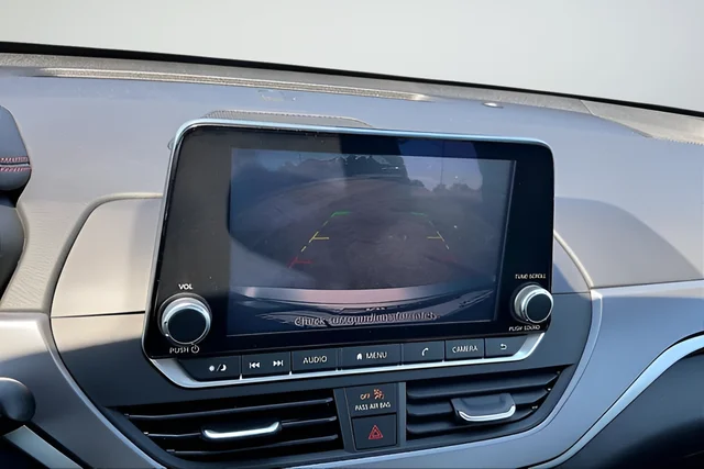 2024 Nissan Altima SR - Photo 13