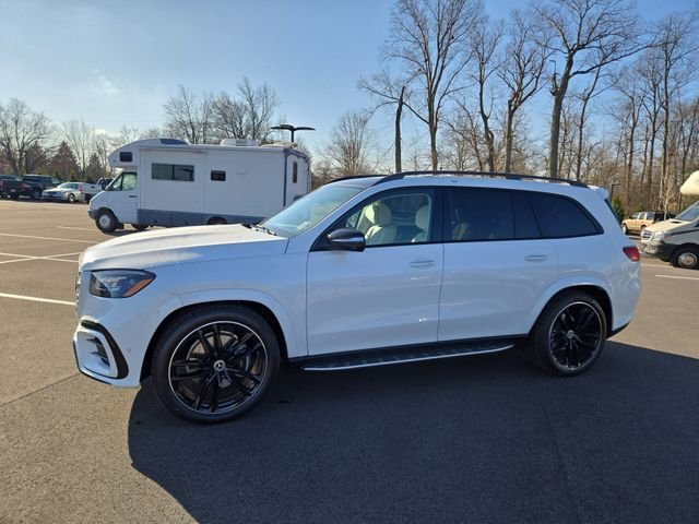 New 2026 MANUFAKTUR Moonlight White Metallic Mercedes-Benz GLS450 image 5