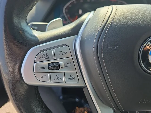 Used 2021 Black BMW xDrive40i image 19