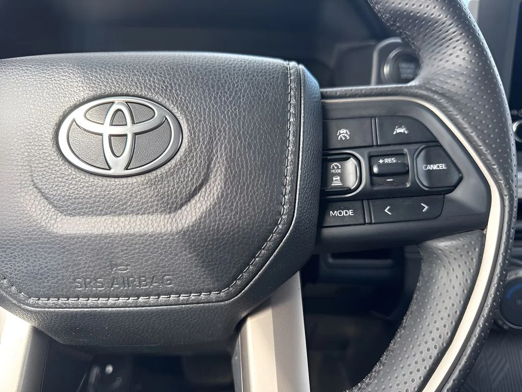 Used 2025  Toyota SR5 image 15