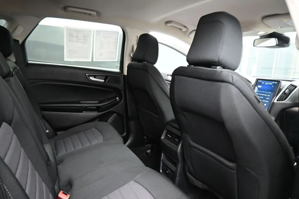 Used 2023 Gray Ford SE image 45
