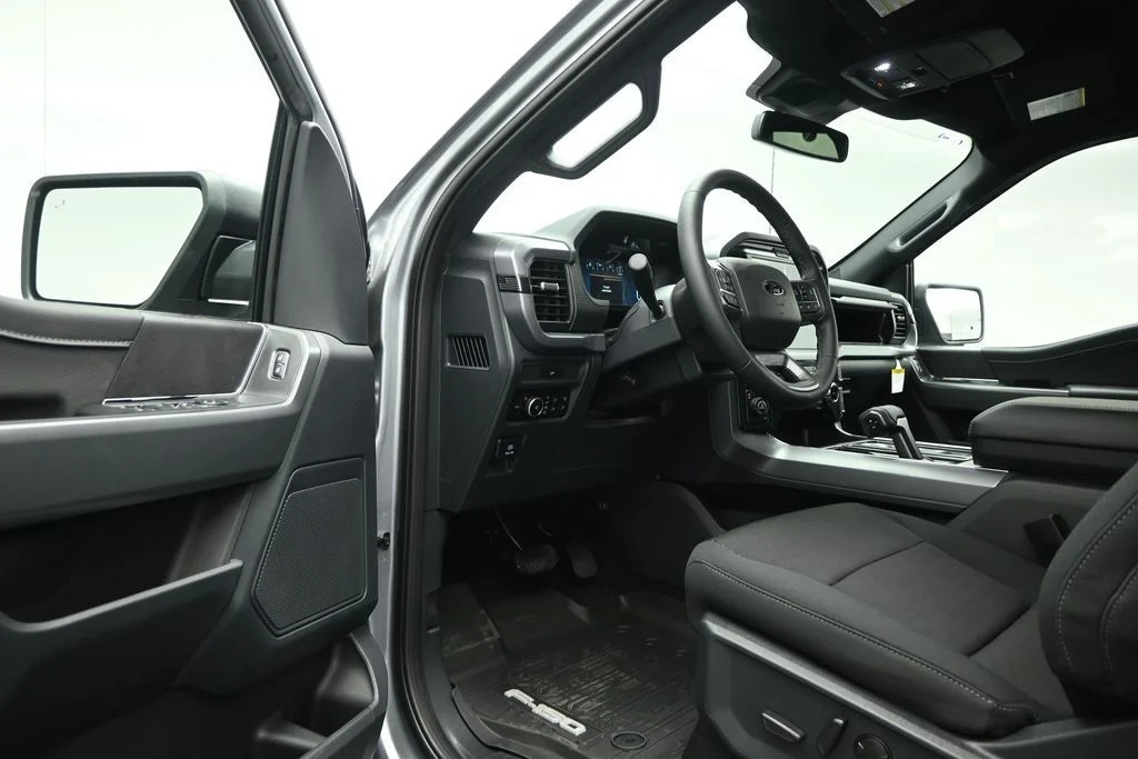 New 2026 Iconic Silver Metallic Ford XLT image 6