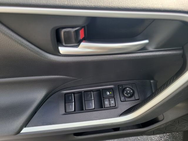 Used 2025 Silver Toyota XLE image 16