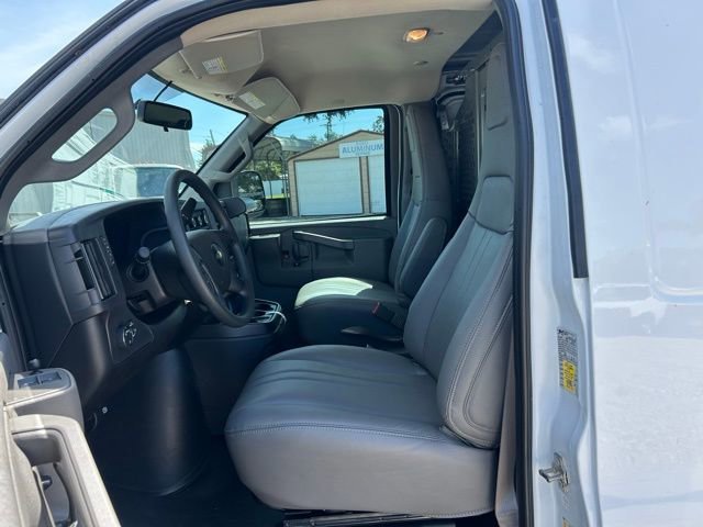 2025 Chevrolet Express Cargo Work Van - Photo 7