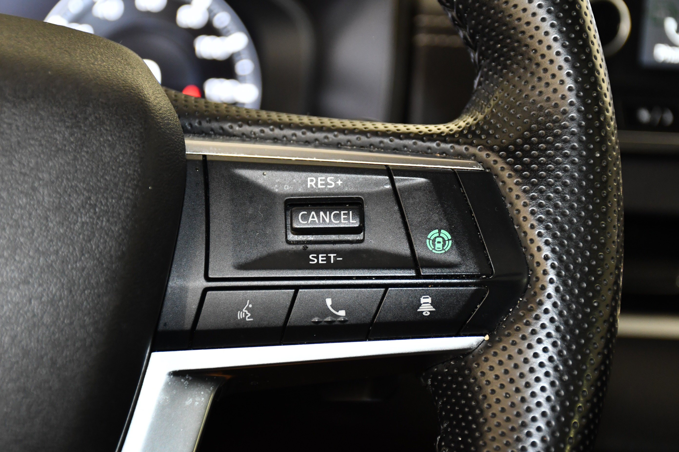 Used 2024 Red Diamond Mitsubishi SE image 21