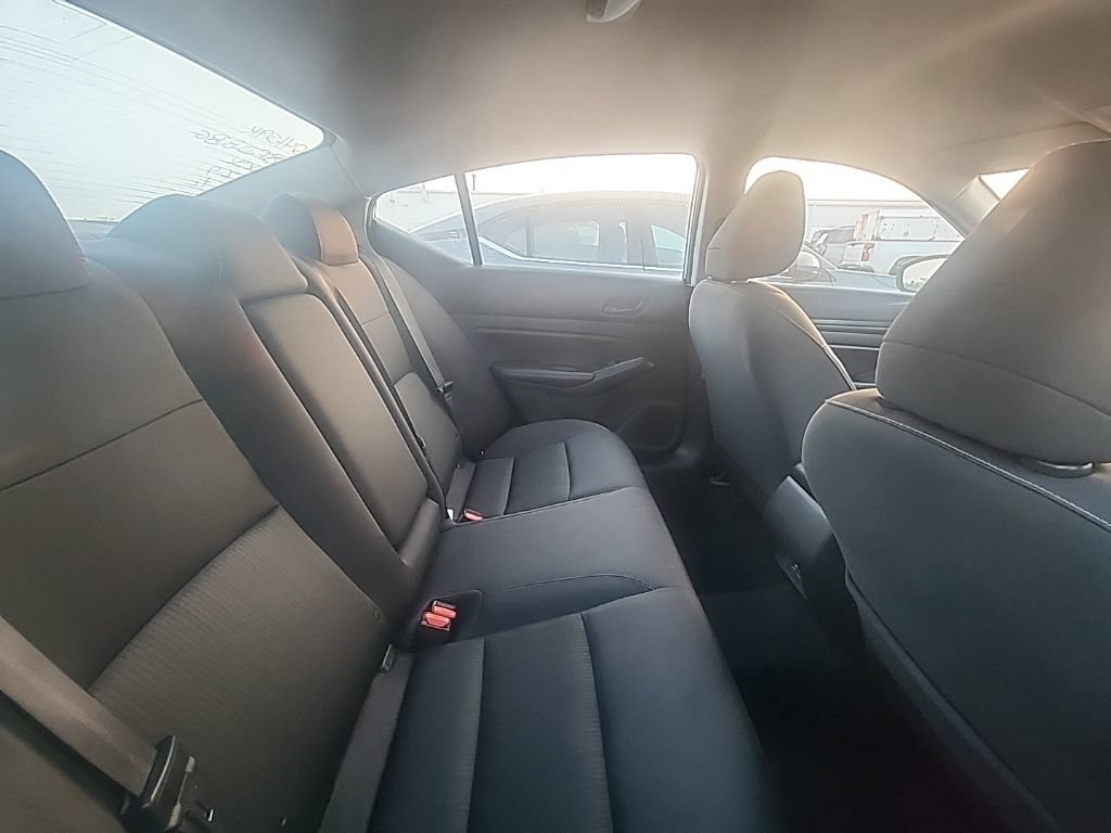 Used 2024 Brilliant Silve Nissan 2.5 SV image 4