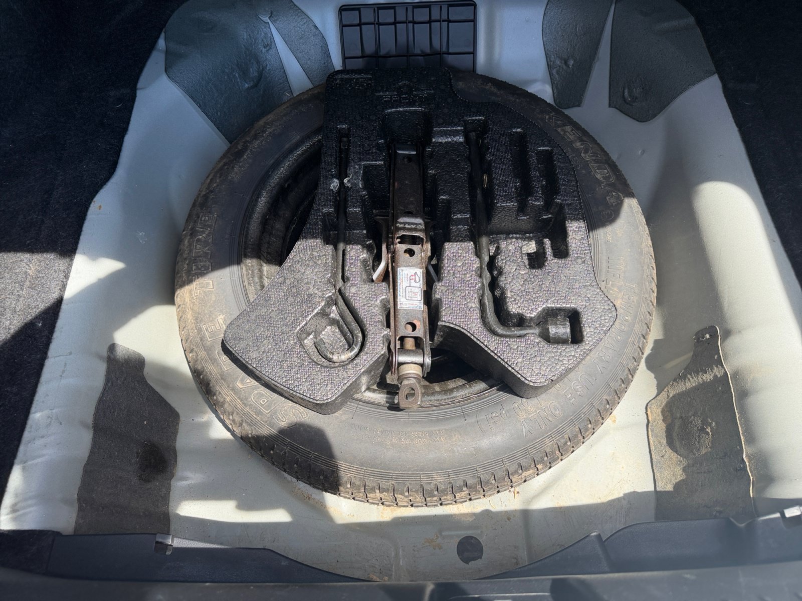 Used 2015 Silver Honda LX image 34