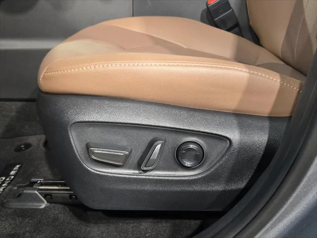 Certified Used 2026 PRECIOUS METAL Toyota  image 23