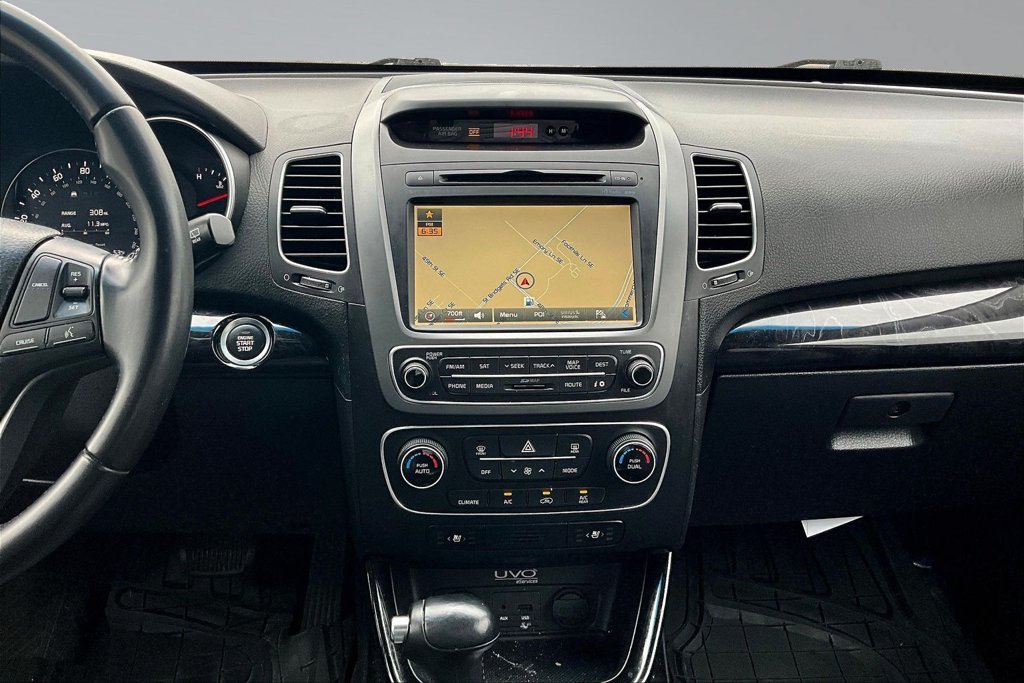 Used 2014 Black Kia EX image 9