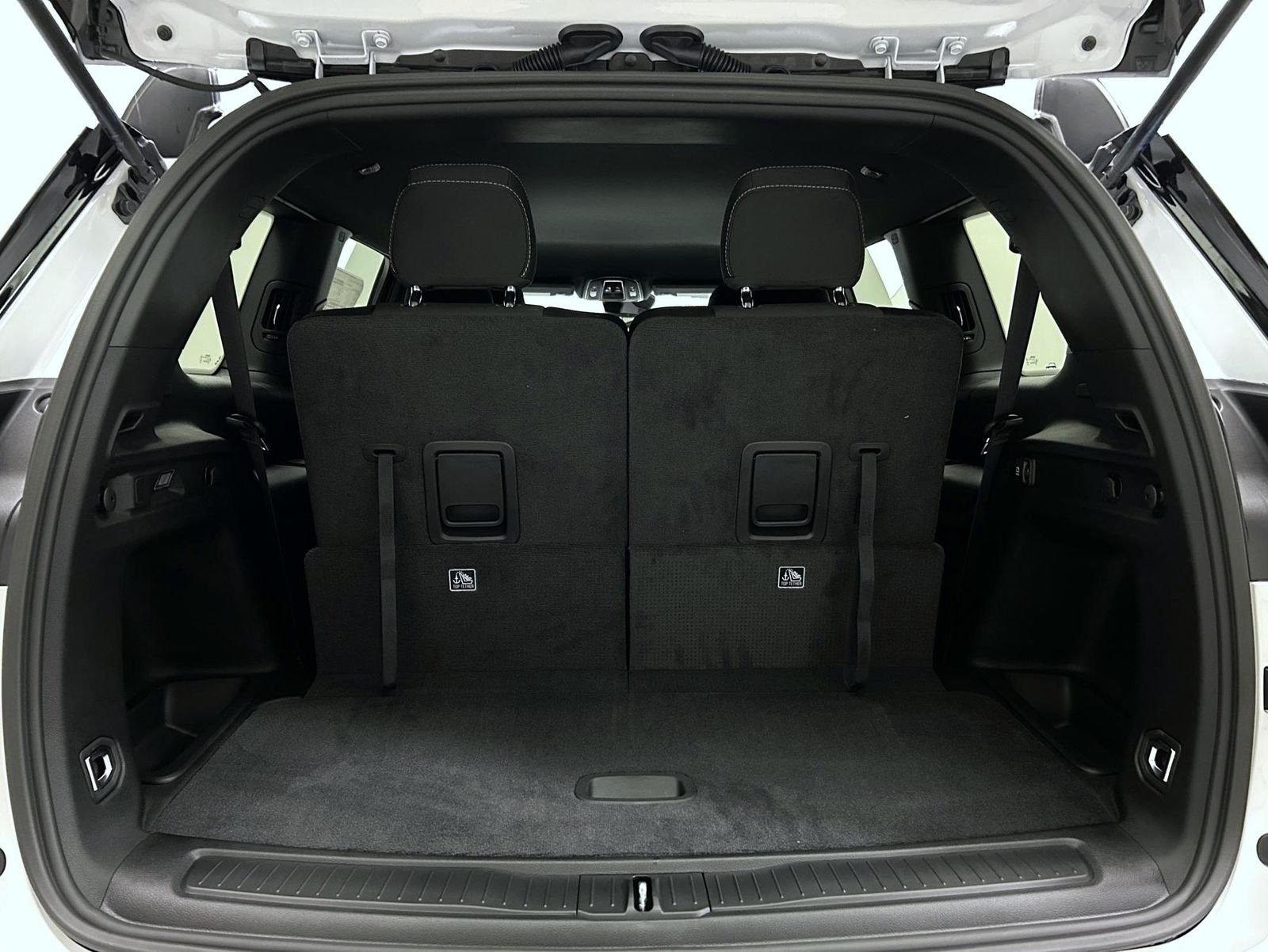 New 2026 Bright White Clearcoat Jeep Laredo image 22