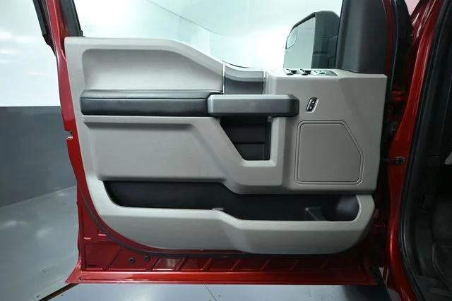 Used 2019 Red Ford XLT image 17