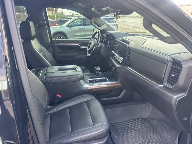 Used 2022 Black Chevrolet RST image 10
