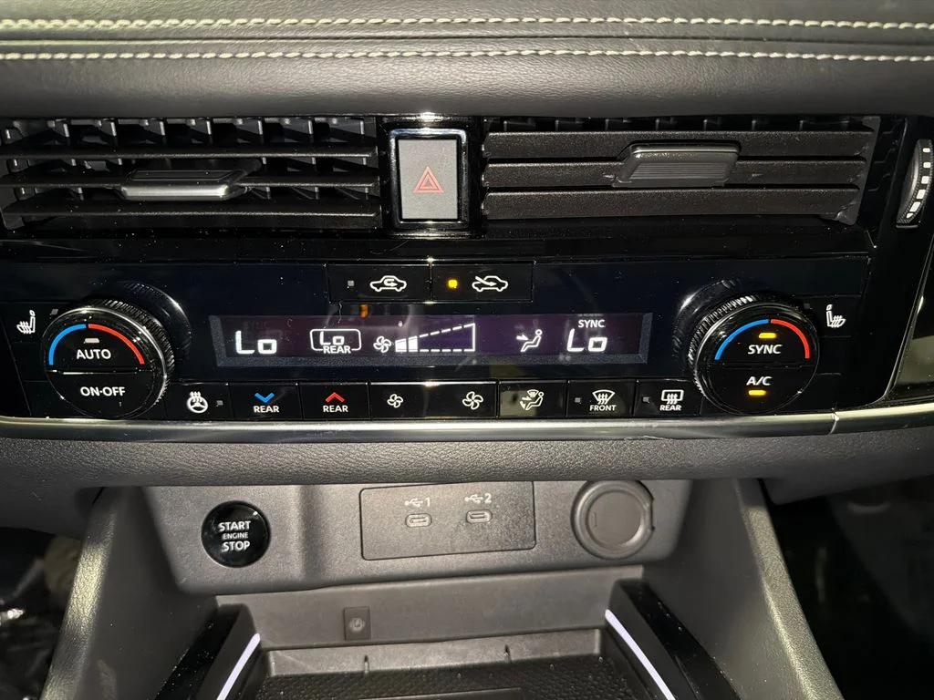 2024 Nissan Rogue SL - Photo 30