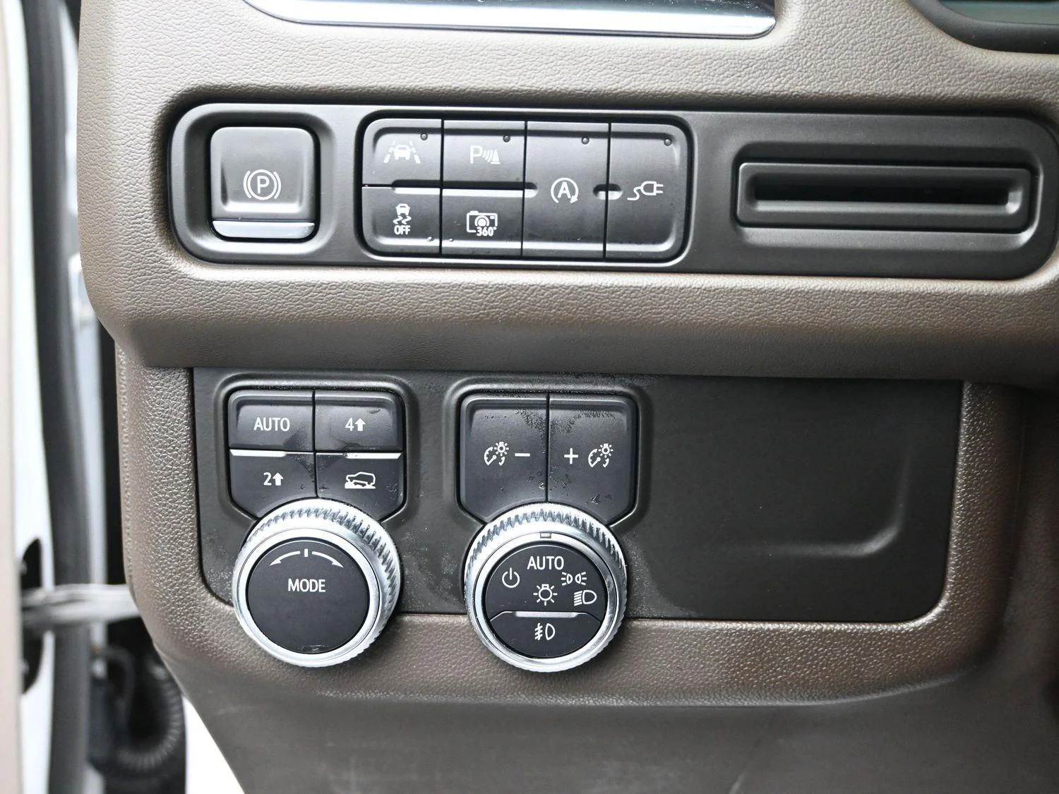 Used 2022 Summit White GMC SLT image 28