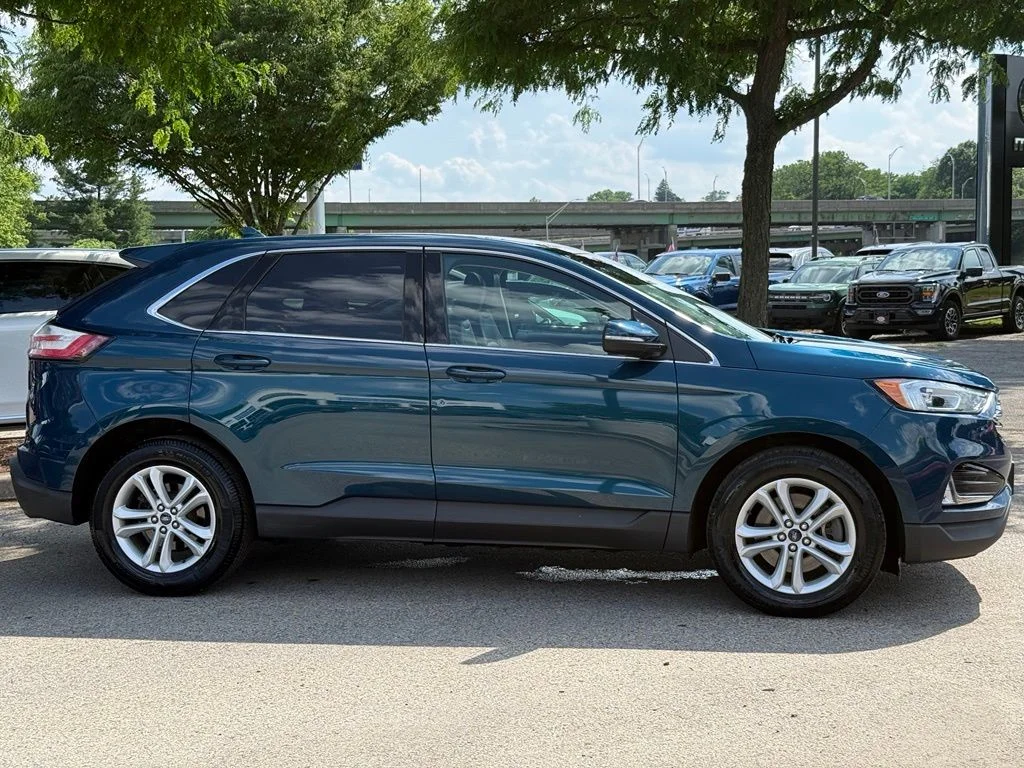 Used 2020 Green Ford SEL image 5
