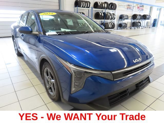 Used 2025 Deep Sea Blue Kia LXS image 16