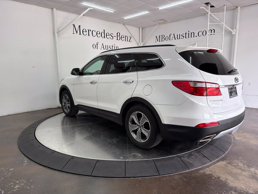 Used 2016 White Hyundai SE image 5
