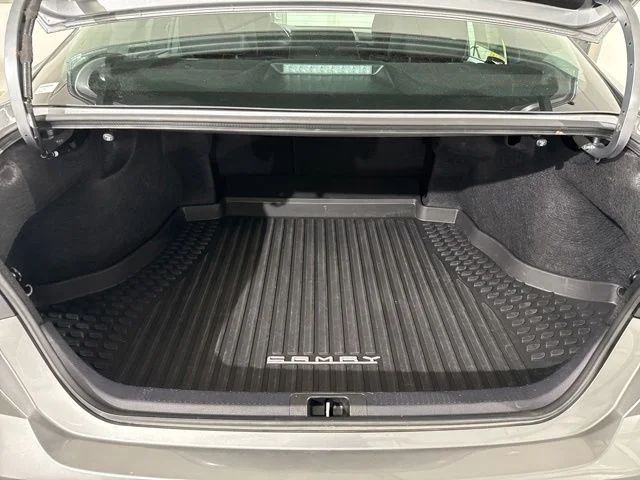 Used 2025  Toyota XLE image 11