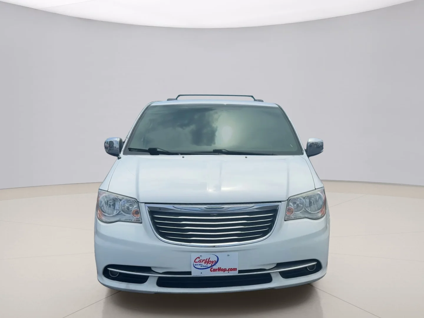 Used 2015 White Chrysler TOURING image 2