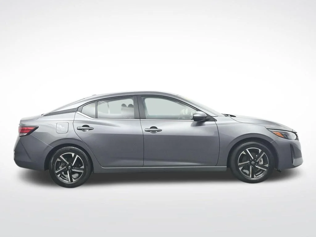 Used 2024 Gray Nissan SV image 4