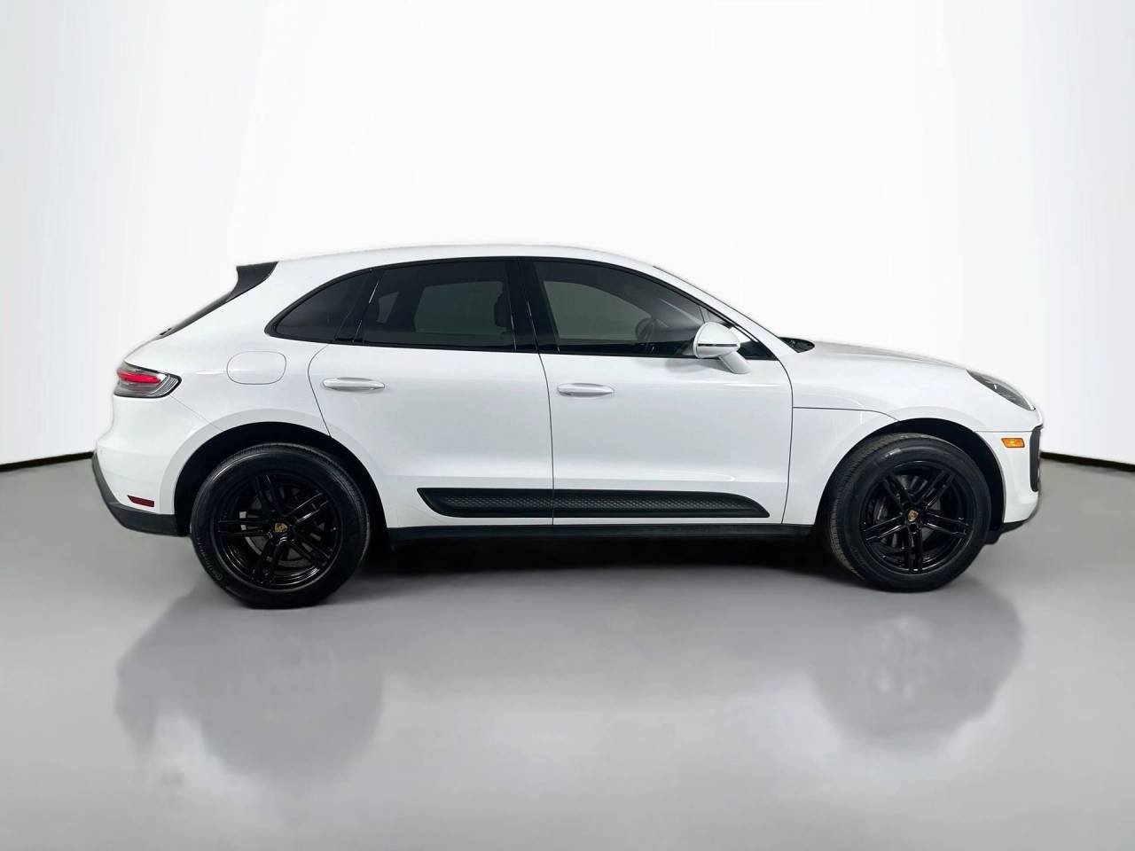Certified Used 2022 Carrara White Metallic Porsche  image 8