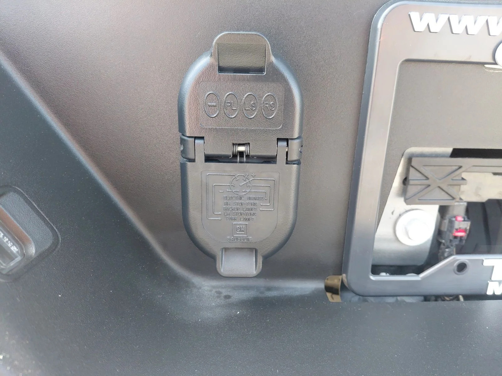Used 2026 Silver GMC Elevation image 6