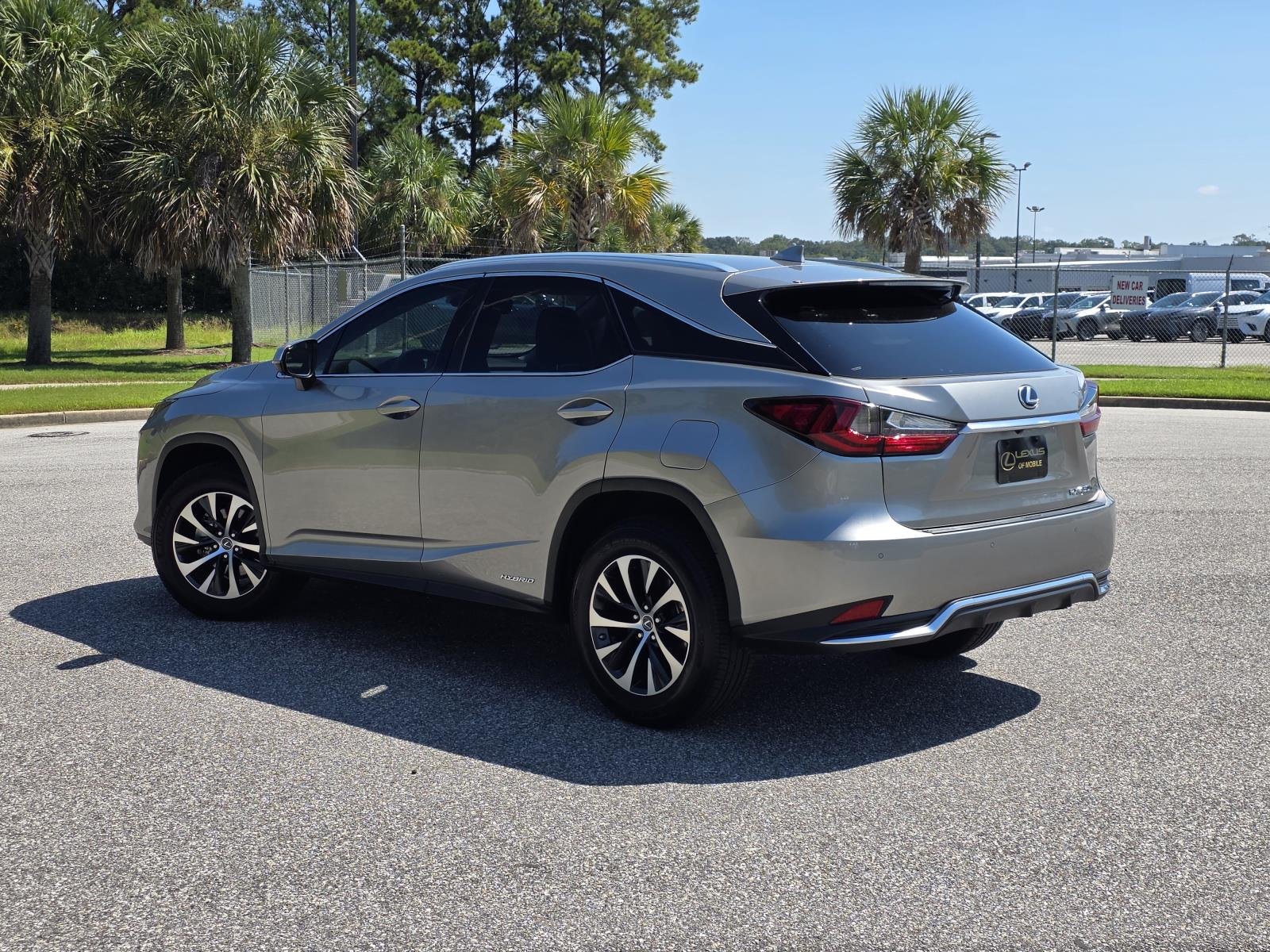 Used 2020 Silver Lexus 450h image 4