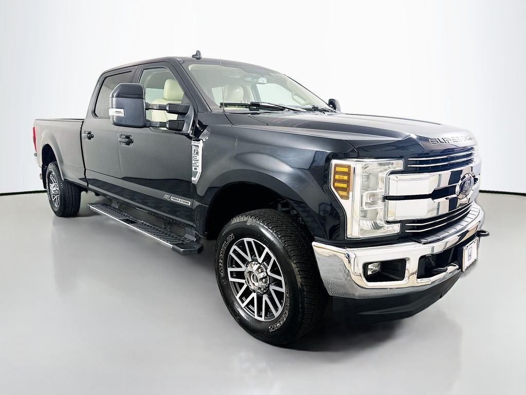 Used 2019 Black Metallic Ford Lariat image 3
