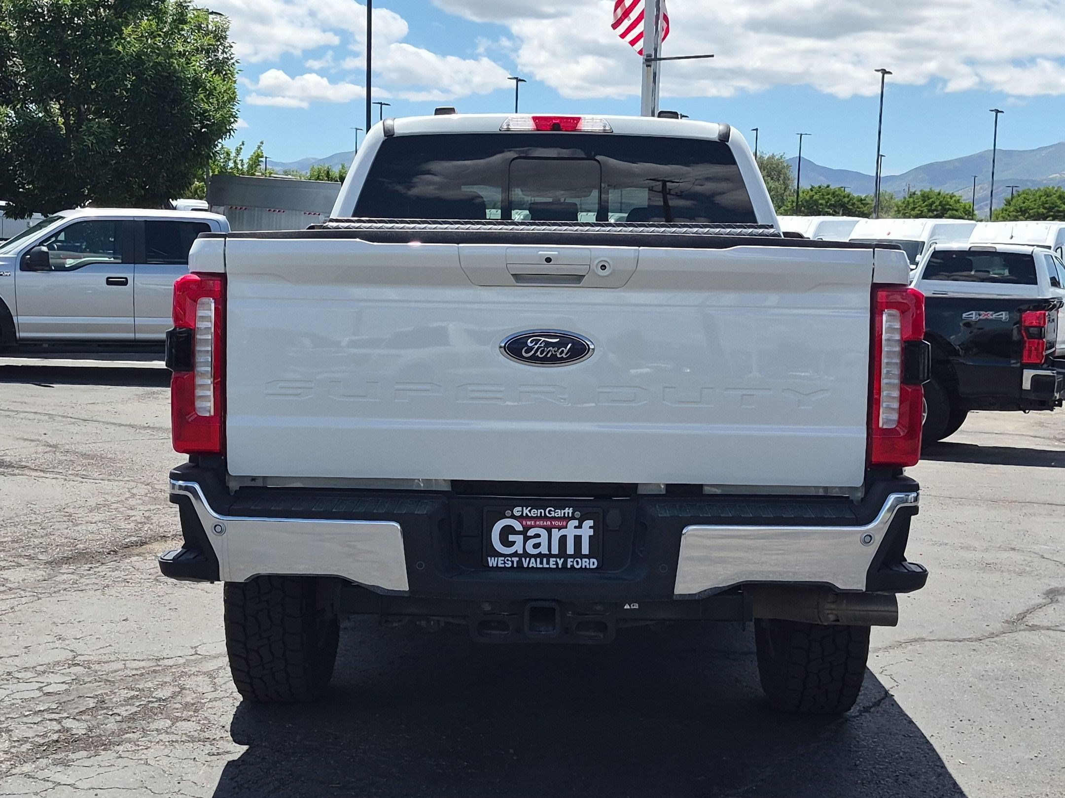 Used 2024 White Metallic Ford LARIAT image 4