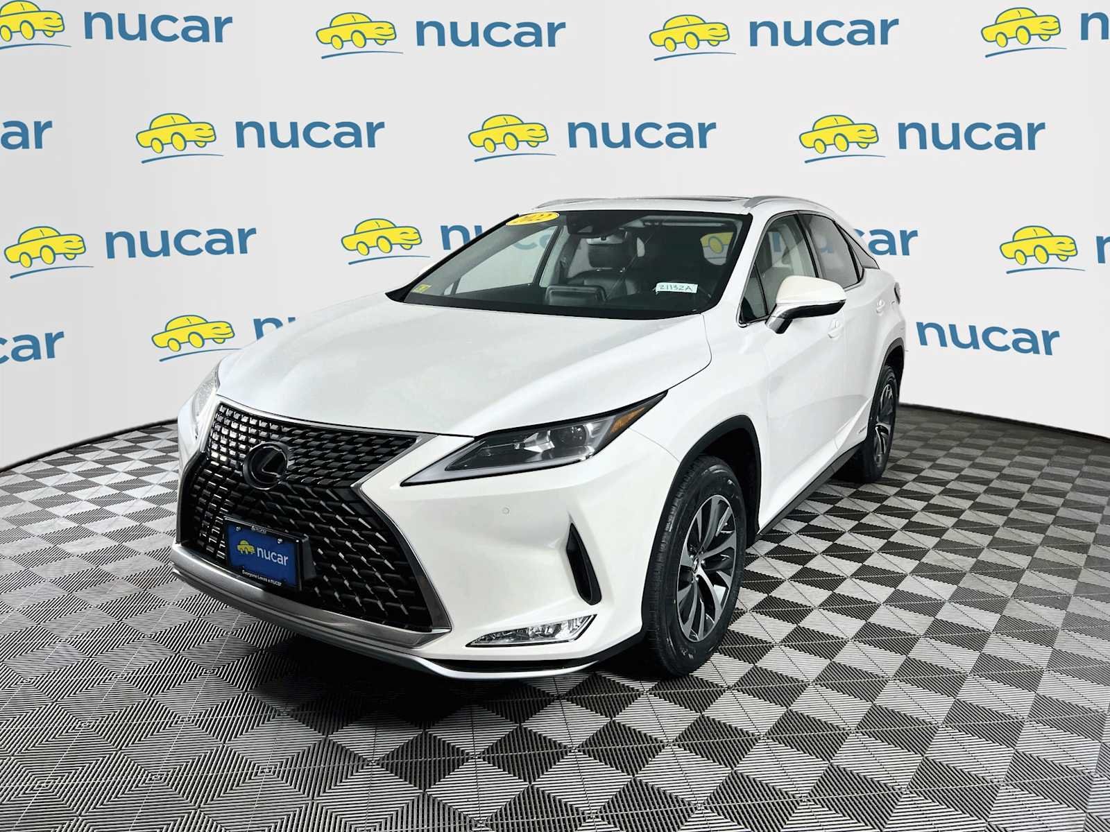Used 2022 Eminent White Pearl Lexus  image 3