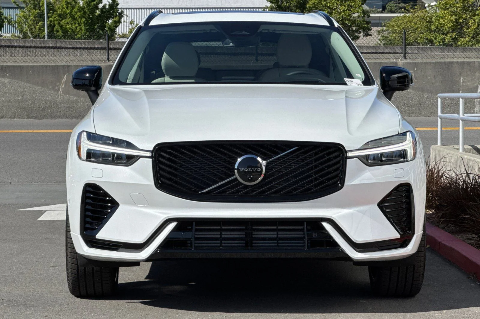 New 2026 Crystal White Volvo T8 Ultra image 10