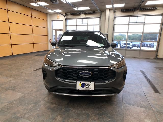 Certified Used 2025 Gray Metallic Ford ST-Line image 2