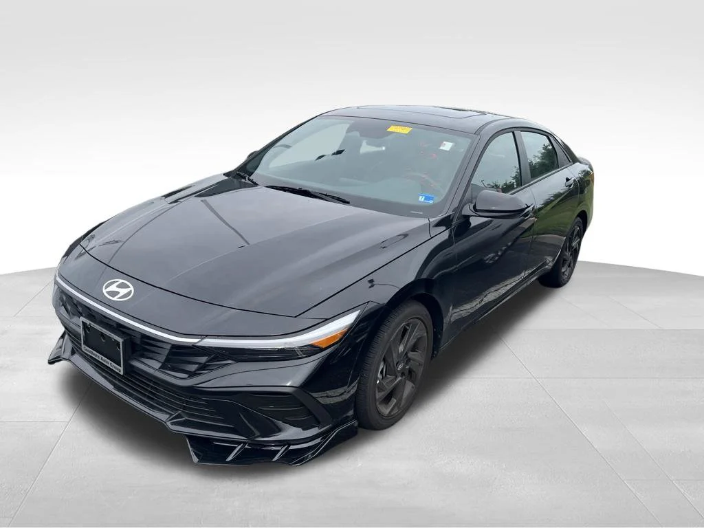 Used 2026 Black Hyundai SEL Sport image 15