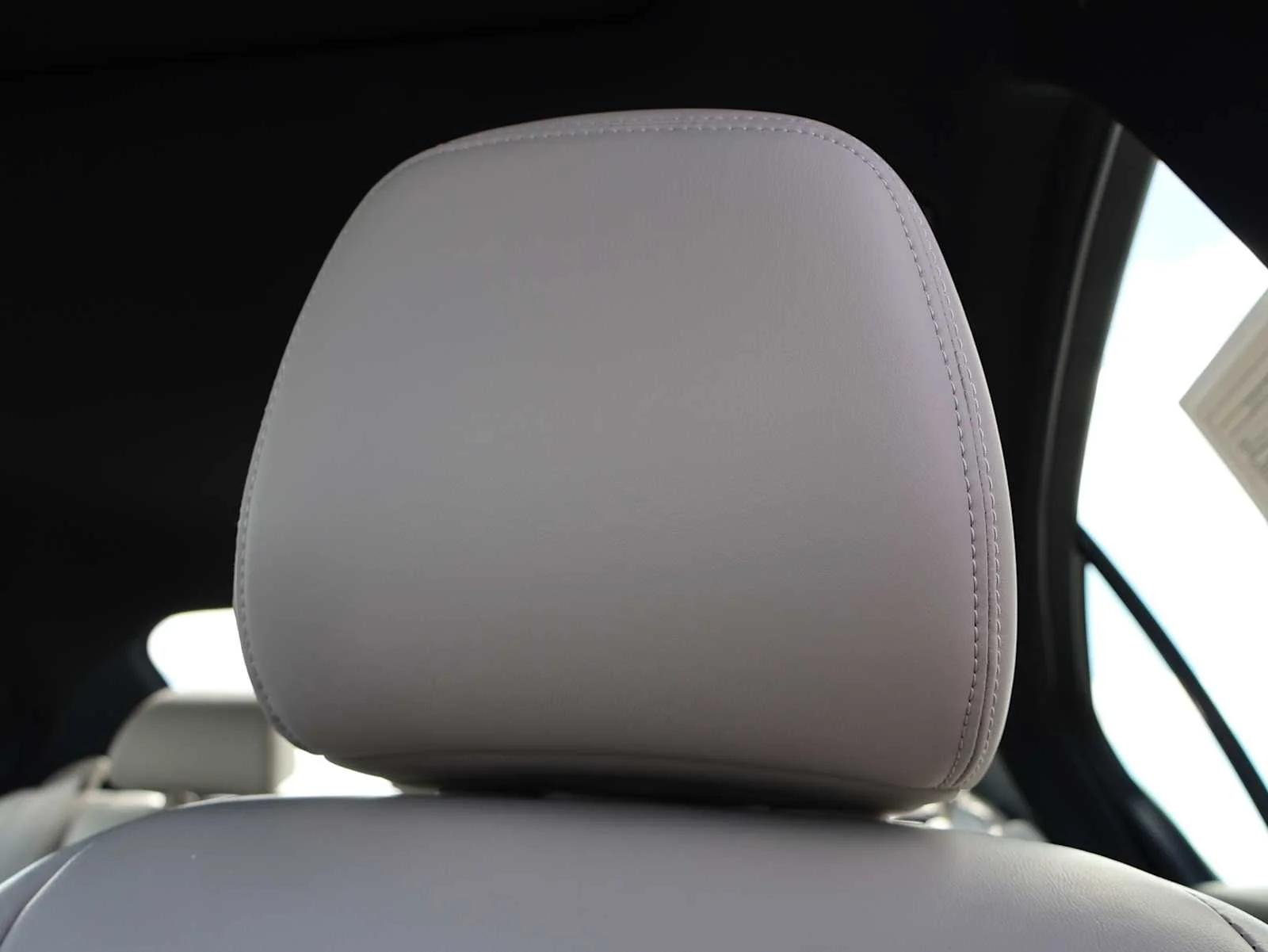 Certified Used 2023 Majestic White INFINITI SENSORY image 13